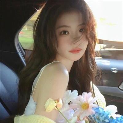 色肉毒蝎女